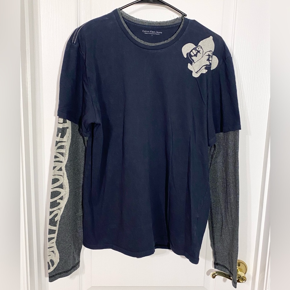 Y2K Calvin Klein Dirty Scoundrels Graphic Long Sleeve Tee Navy Gray Men’s Large